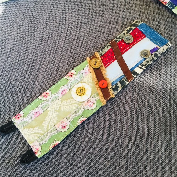 Handmade fabric cottagecore wide cuff bracelet - Picture 11 of 11